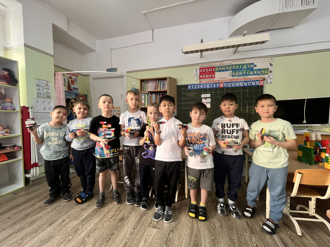 День рождения конструктора "Лего" День рождения конструктора "Лего".
